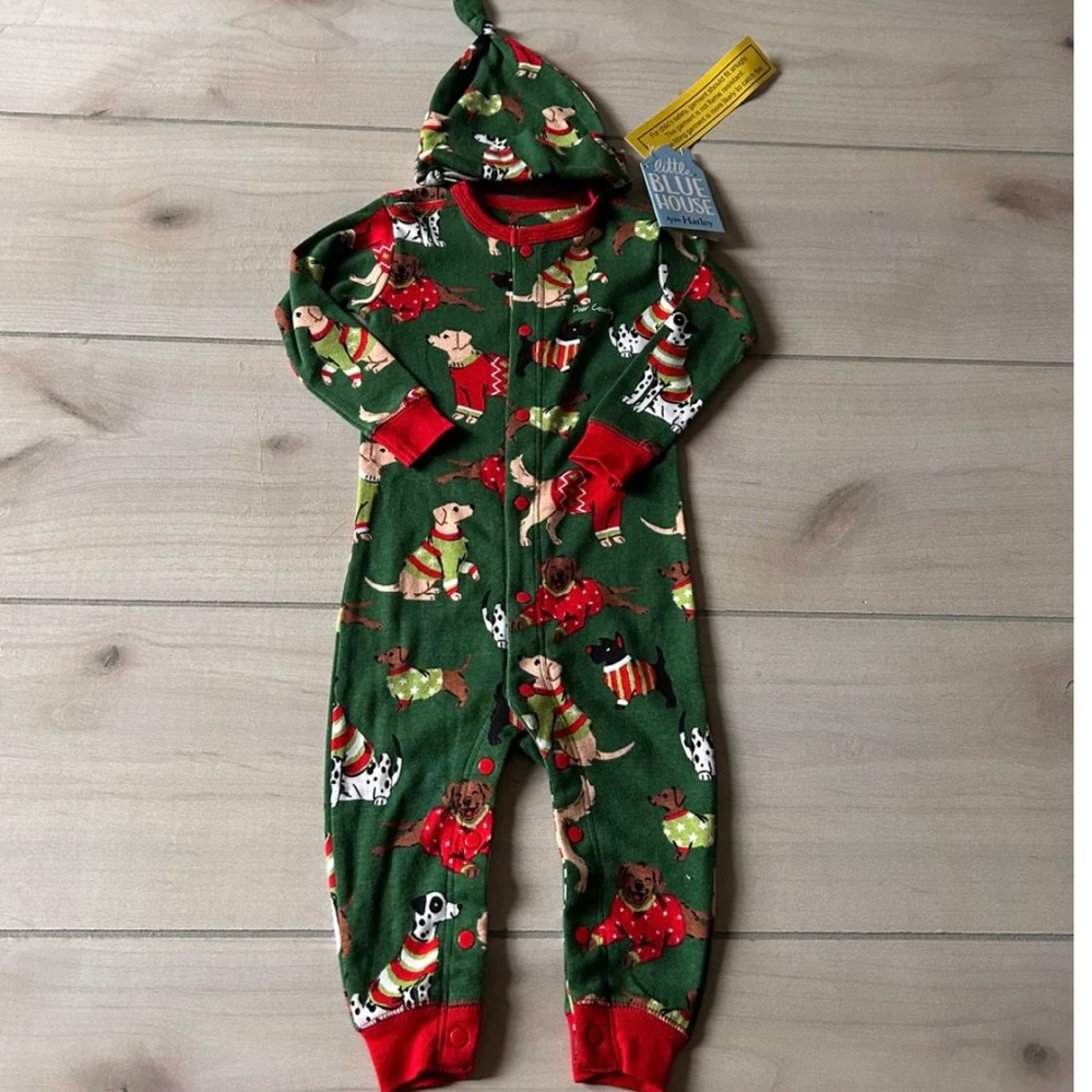 NWT Little Blue House Door County Dog Pattern Pajama Romper and Hat Christmas